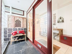 Photo 33- click for photo gallery